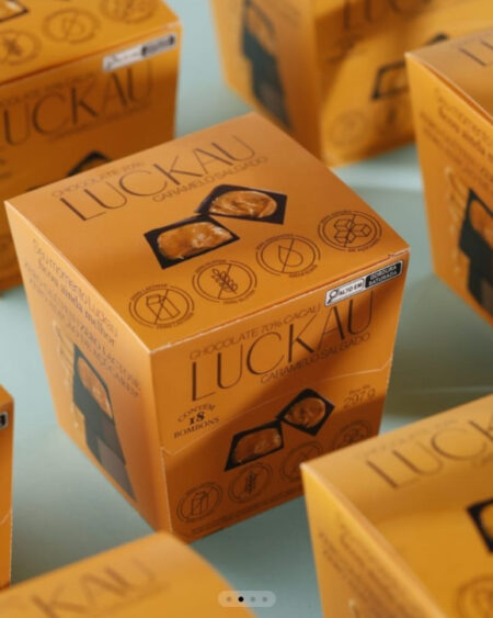 BOMBOM DE CHOCOLATE 70% COM CARAMELO SALGADO LUCKAU